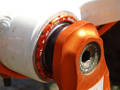 T47x30-bottom-bracket-orange-in-use
